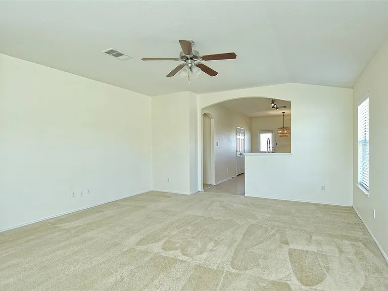 811 Encinita Dr — Photo 9