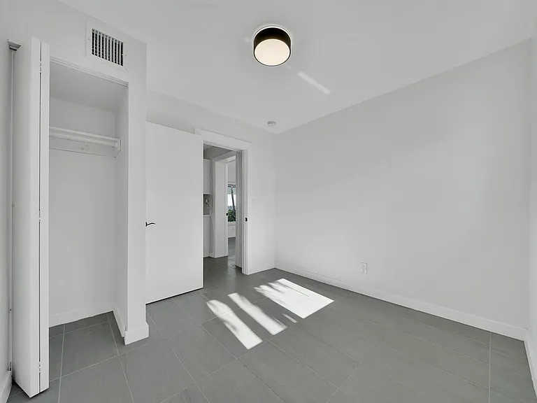 1108 NE 16th St #1106 — Photo 24