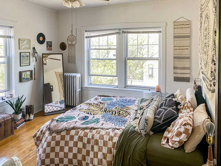 1825 1/2 W Foster Ave #3 — Photo 4