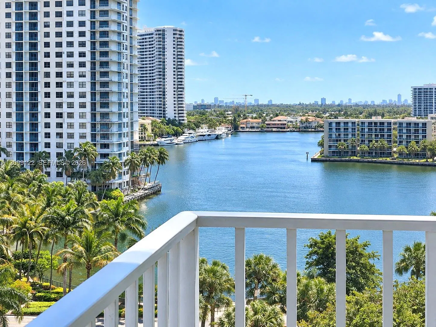 Admirals Port Condo West — Photo 3