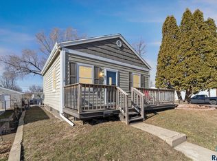 301 S Jessica Ave, Sioux Falls, SD 57103