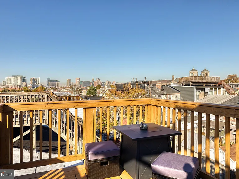 2218 Fleet St — Photo 32