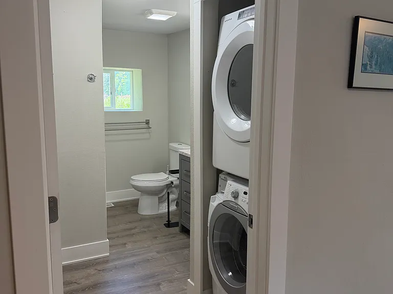 3053 Springwater Beach Rd #B — Photo 11