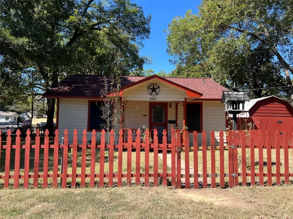 1101 N Rockwall Ave, Terrell, TX 75160