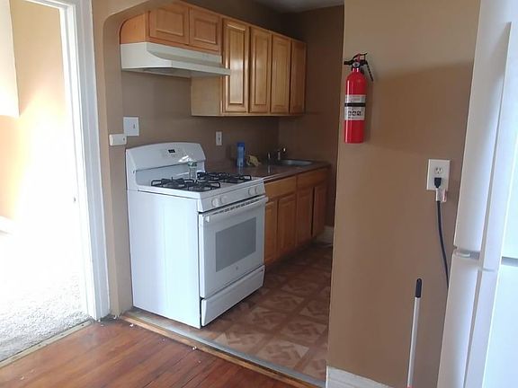 3rd image of 247 N Oraton Pkwy APT 5