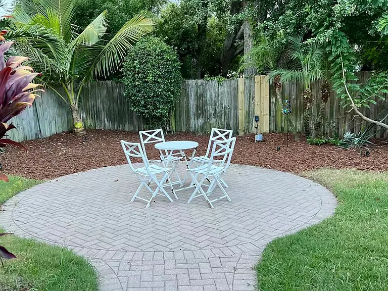 6 Kasey Dr — Photo 8