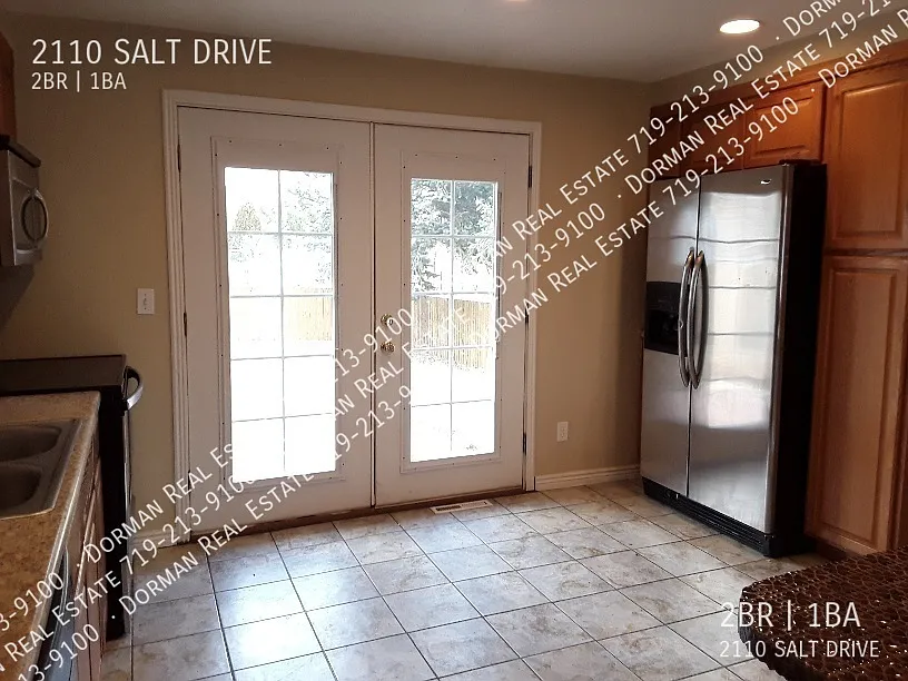 Adorable 2 Bedroom Cottage! — Photo 3