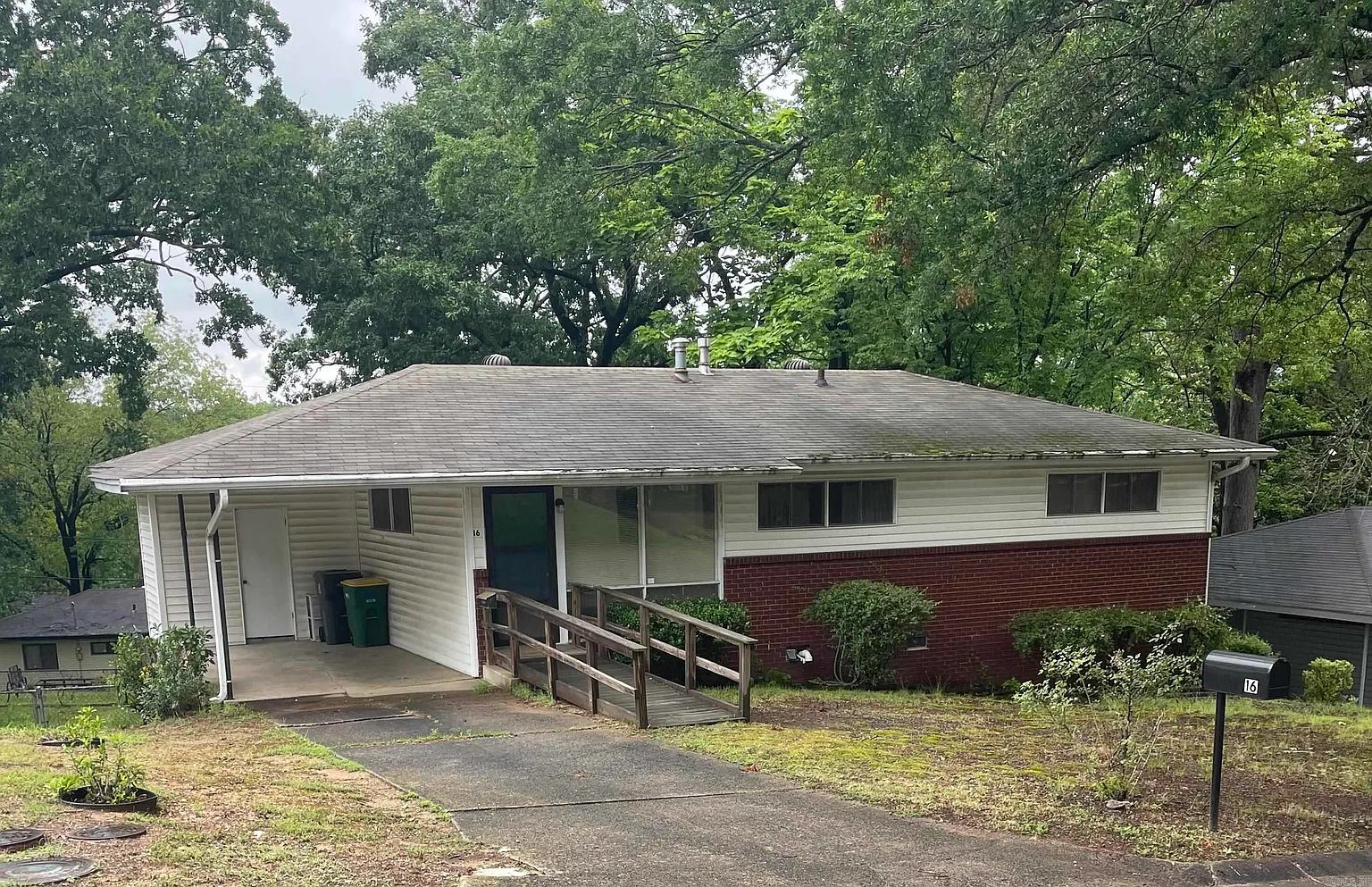 16 Southmont Dr photo 1