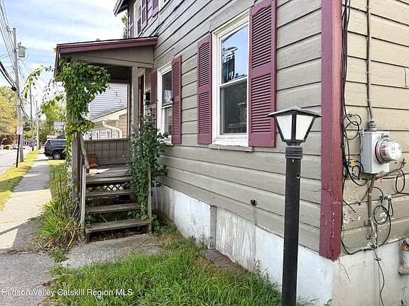 3rd image of 108 W Bridge Street
