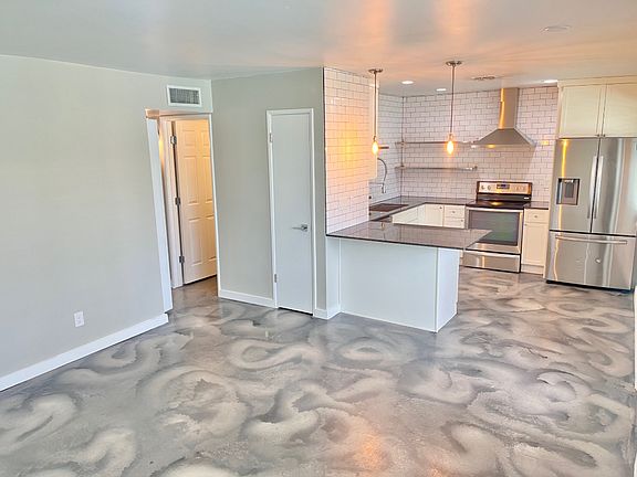 5th image of 3212 N 37th St APT 5
