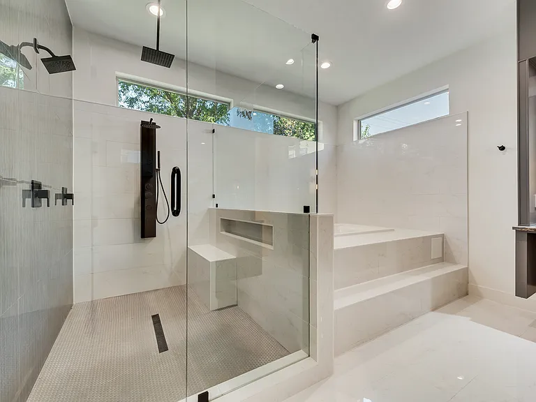 6411 Royal Ln — Photo 17