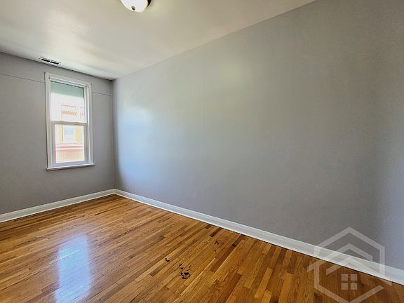 4th image of 9 Main St E #0