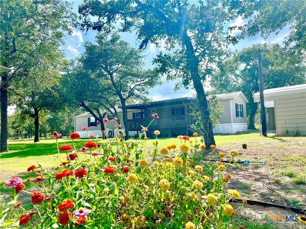 14822 State Highway 111 N, Edna, TX 77957