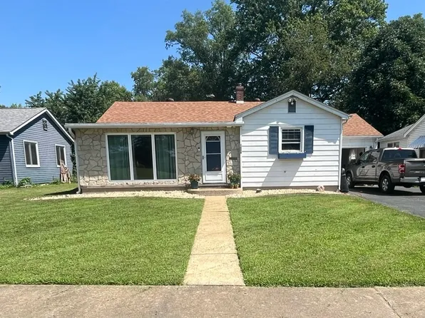 1009 W Green St, Mascoutah, IL 62258