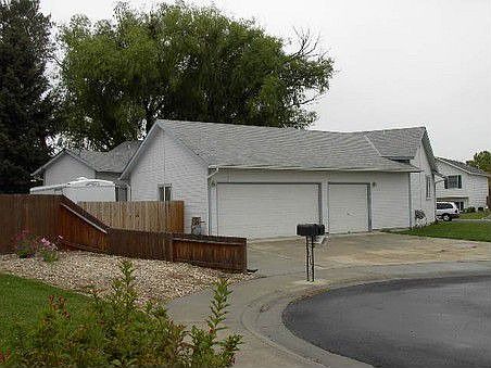 3 Garage/RV Spot
