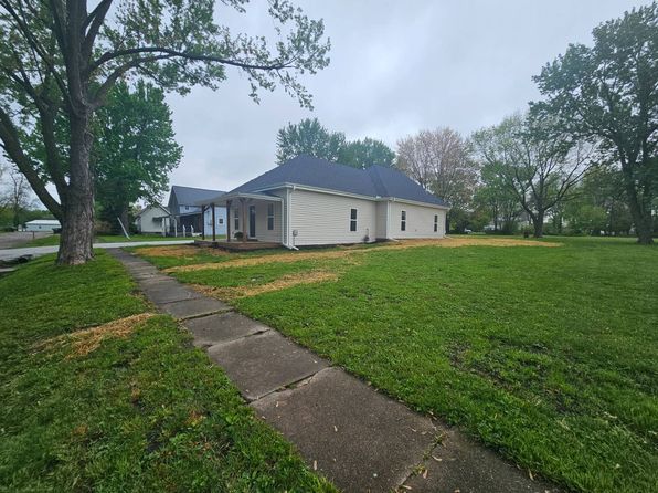 210 N California St, Hamilton, MO 64644
