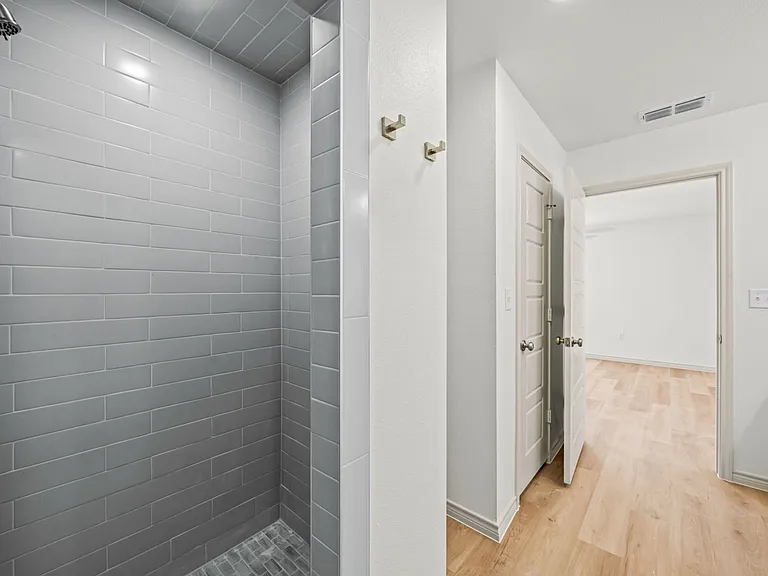 14904 North Cres #1200 — Photo 22