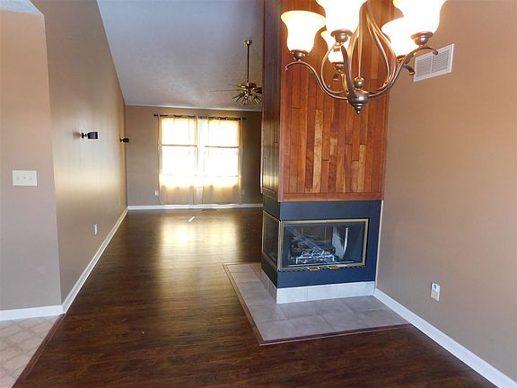4th image of 8888 Nevada Dr