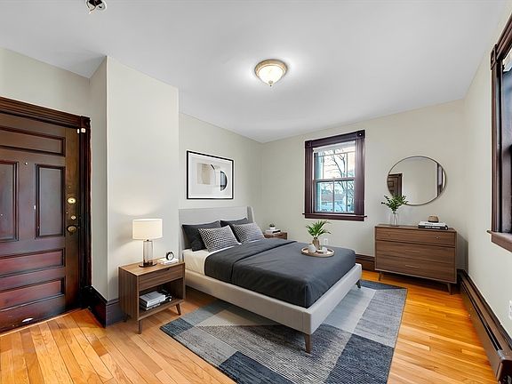 4th image of 270 Winthrop St #2
