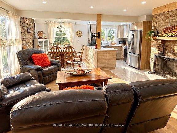 3rd image of 32 Hargrave Rd