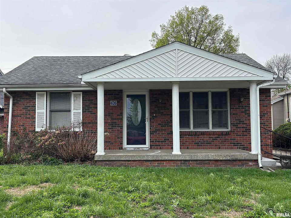 1st image of 626 W Poplar St