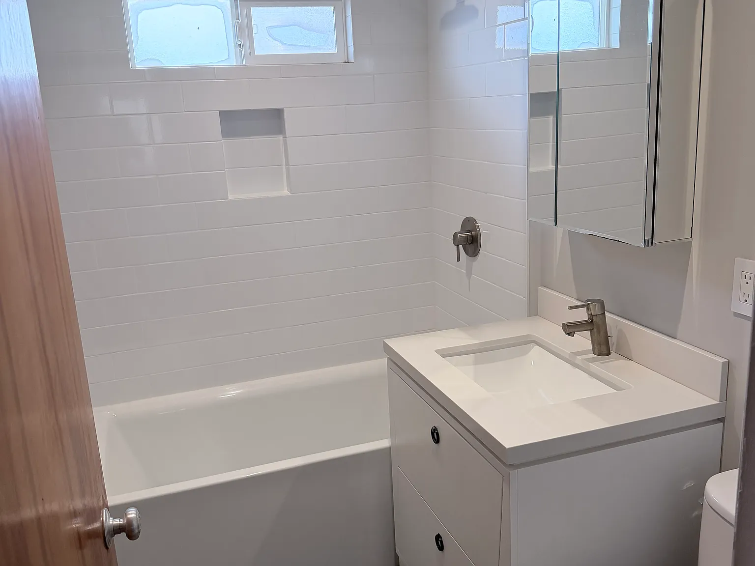 1 bed, 488 sqft, $3,300 — Photo 2