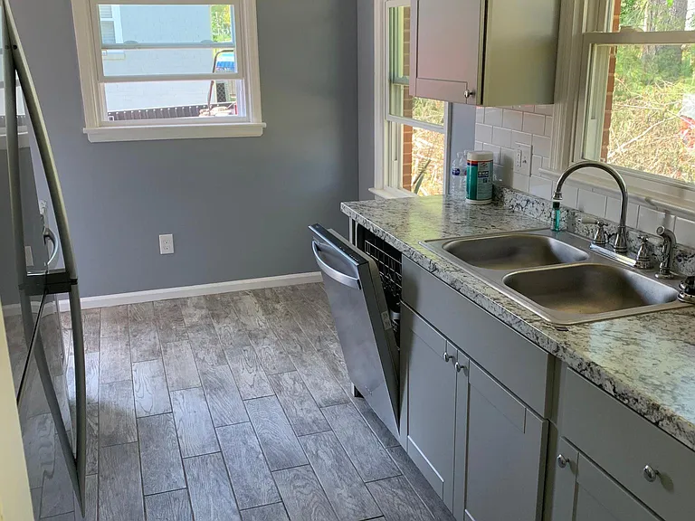 507 Moran Ave — Photo 6