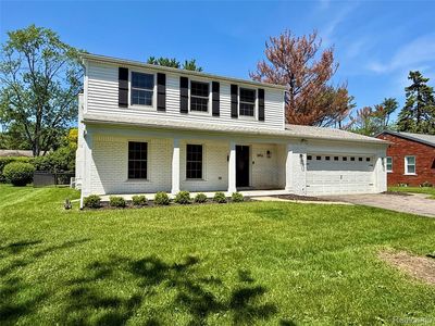 16956 Lauderdale Ave, Beverly Hills, MI, 48025