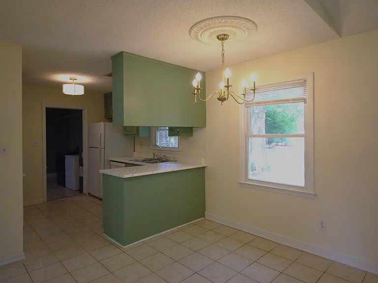 1025 Kinsey Dr SE — Photo 5