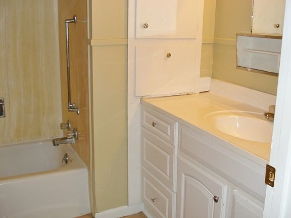 5th image of 209 Notre Dame Dr