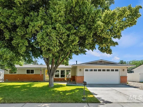 2230 N Camden Dr, Boise, ID 83704