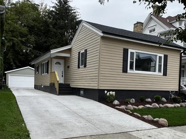 924 Wisconsin AVENUE, Racine, WI 53403