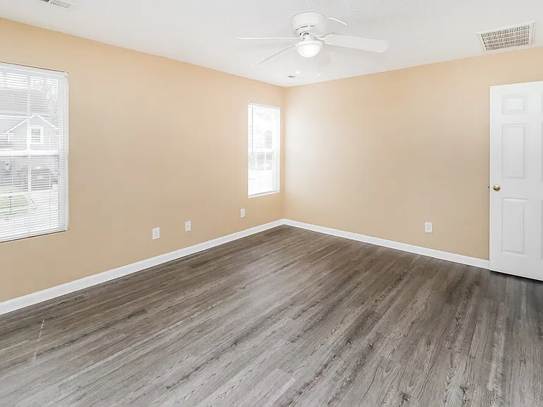 3005 Hunters Creek Ct — Photo 10