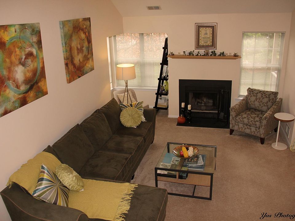 2nd image of 266 Andover Pl