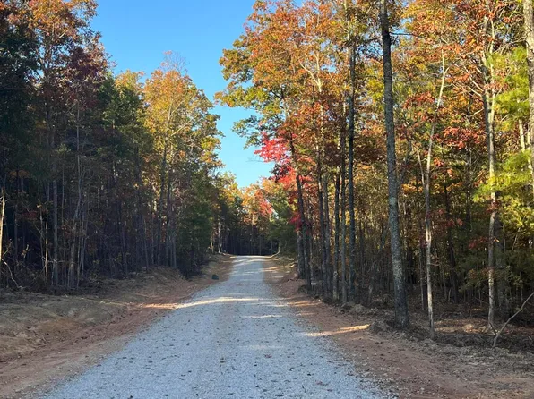 108 Cherokee Path, Tellico Plains, TN 37385