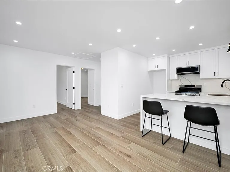 1652 E Rogers St #A — Photo 10