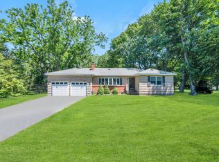 263 Beaver Dam Rd, Brookhaven, NY 11719