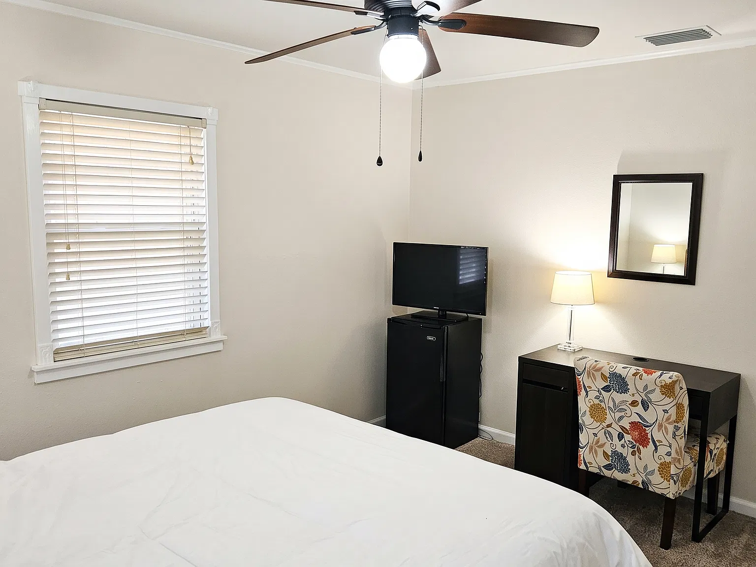 Friends Ave, Zephyrhills — Photo 4