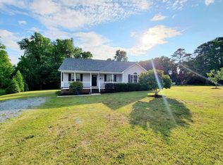 16 Critcher Farm Ln, Benson, NC 27504