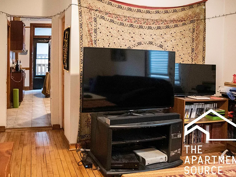 2616 N Marshfield Ave #CH — Photo 6