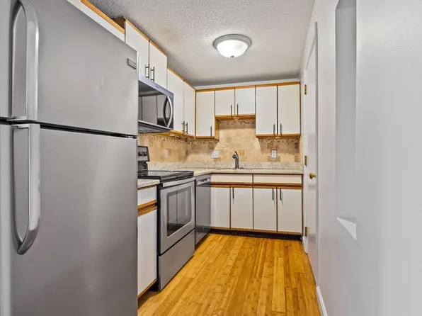 35 Prospect St APT 315, Woburn, MA 01801