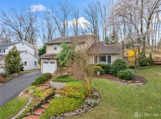 10 Saint Georges Rd, East Brunswick, NJ 08816