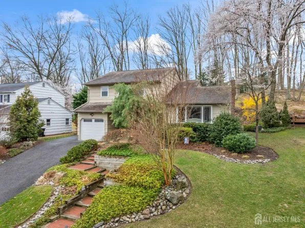 10 Saint Georges Rd, East Brunswick, NJ 08816