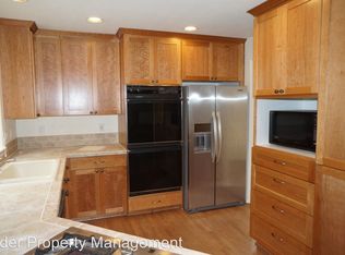 15966 SW Hampshire Ter, Tigard, OR 97224