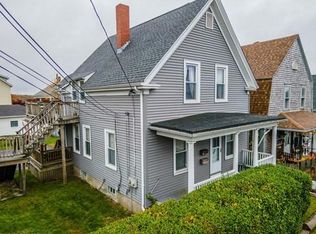 32 Slocum St, Acushnet, MA 02743