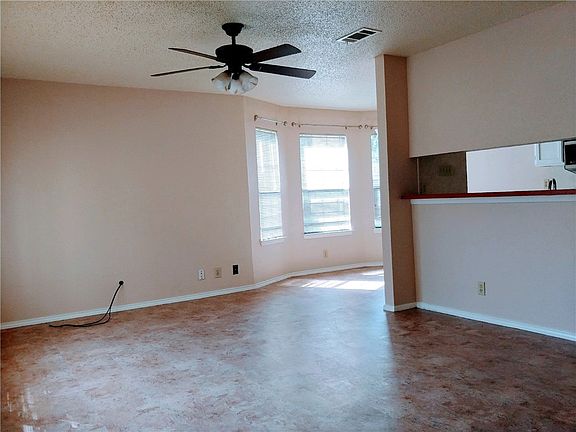 2nd image of 2100 Kirksey Dr APT D