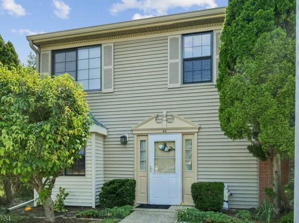 44 Carlisle Ct, Franklin Twp., NJ 08873