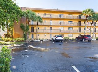 9370 SW 8th St APT 301, Boca Raton, FL 33428