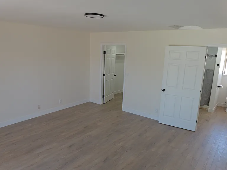 20997 Pine Ridge Ave #2 — Photo 20