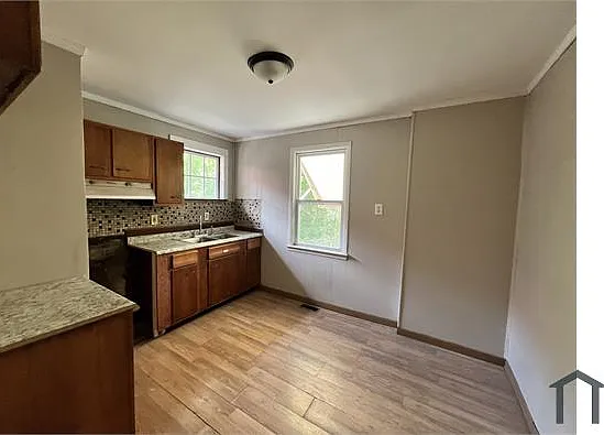 1 bed, 750 sqft, $1,000 — Photo 3